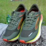 sepatu running 910 nineten yuza riot